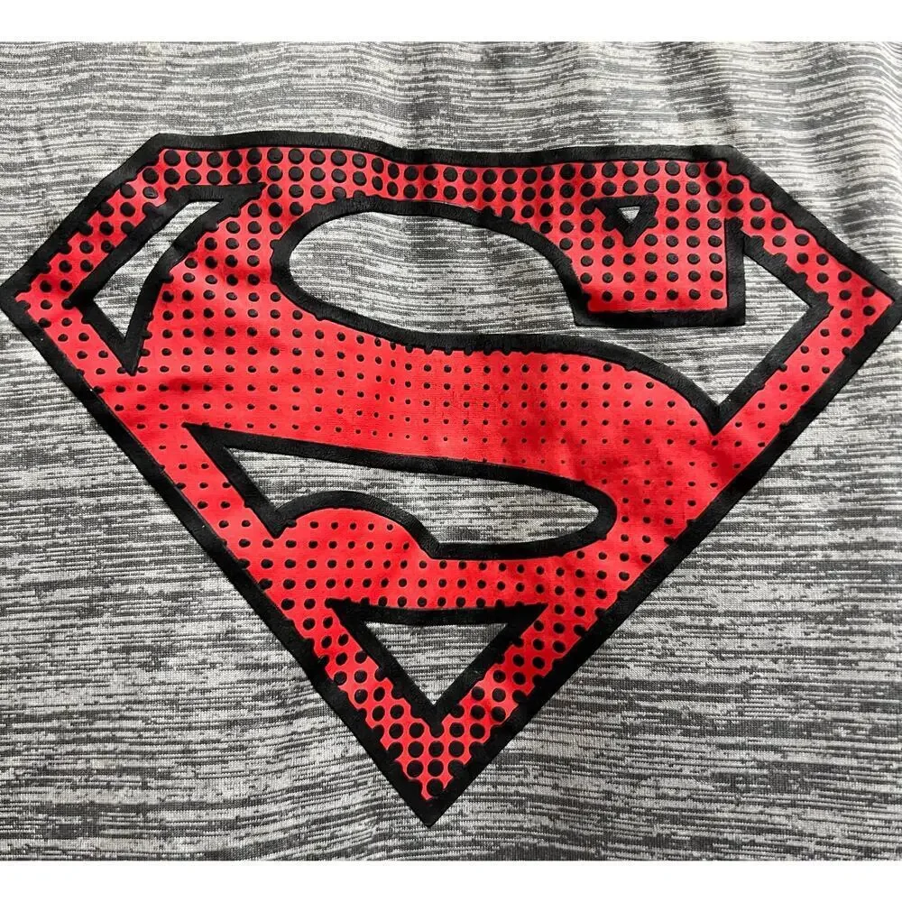 Superman dri fit embossed short sleeve gray top sz youth XL